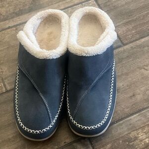 NWOT Women’s OrthoFeet Charlotte Slippers Size 9